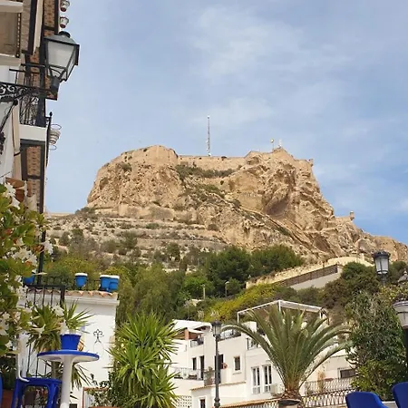 Nuevo Casco Antiguo, Playa Y Castillo Apartment *